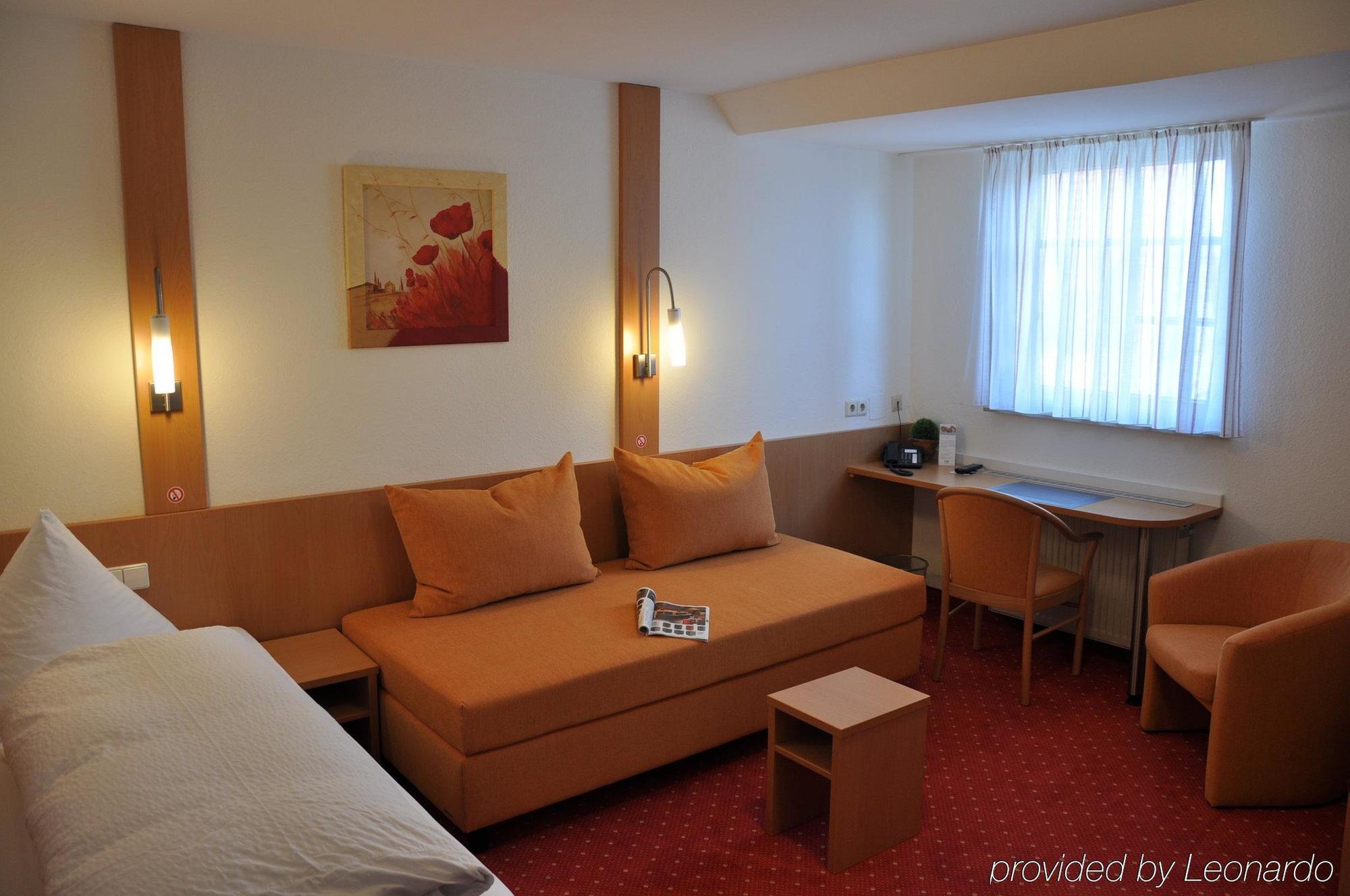 Loewen Hotel & Restaurant Wendlingen am Neckar Εξωτερικό φωτογραφία