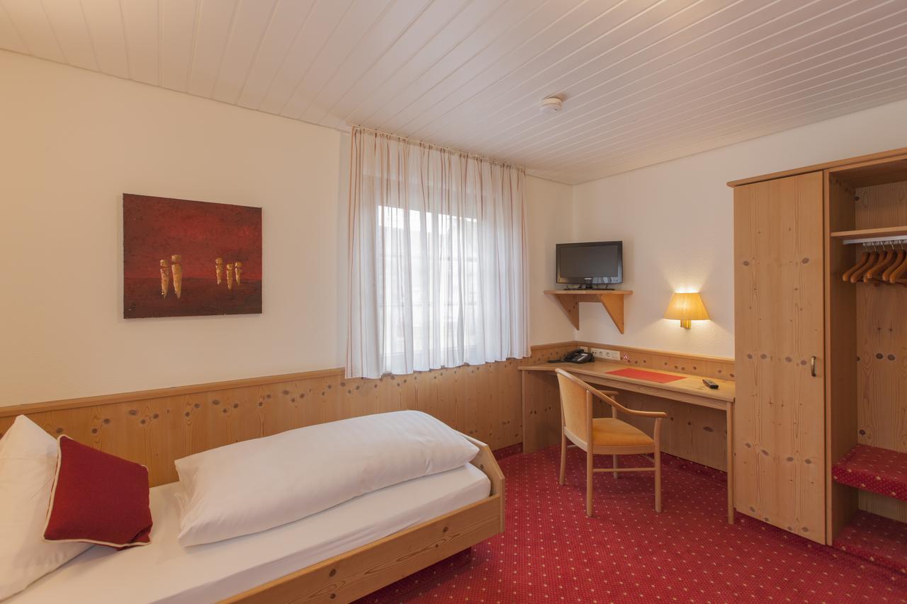 Loewen Hotel & Restaurant Wendlingen am Neckar Εξωτερικό φωτογραφία