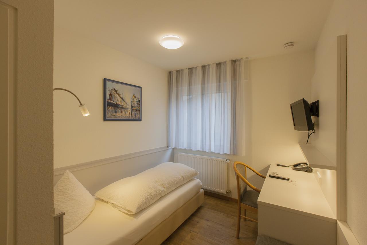 Loewen Hotel & Restaurant Wendlingen am Neckar Εξωτερικό φωτογραφία